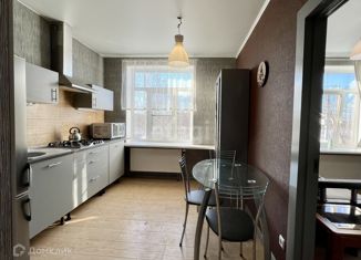 Продаю 2-комнатную квартиру, 40 м2, посёлок Парголово, Пригородная улица, 2