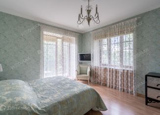 Продаю трехкомнатную квартиру, 127.6 м2, Санкт-Петербург, Большая Озёрная улица, 77, Большая Озёрная улица