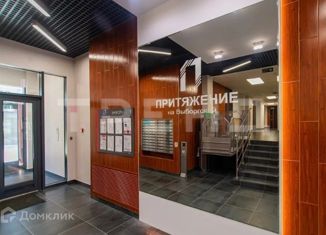 Продается 3-ком. квартира, 113 м2, Санкт-Петербург, улица Александра Матросова, 1, метро Выборгская