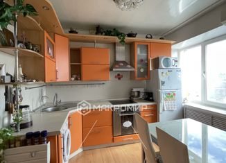 Продается 2-комнатная квартира, 56.5 м2, Челябинск, улица Университетская Набережная, 38