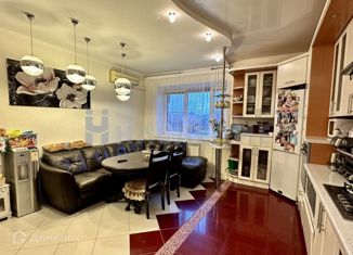 Продам 3-ком. квартиру, 119.4 м2, Волгодонск, улица Гагарина, 7Л