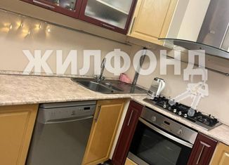 Продаю четырехкомнатную квартиру, 74 м2, Георгиевск, Светлая улица, 2