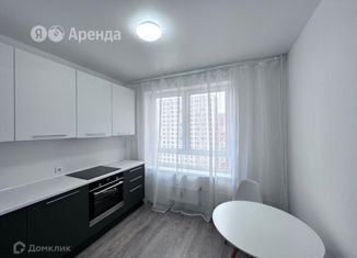 Сдается в аренду однокомнатная квартира, 37 м2, Москва, улица Уточкина, 5к2