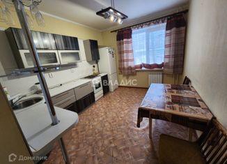 Продам 1-ком. квартиру, 46 м2, Ярославль, улица Батова, 26