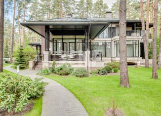 Сдается в аренду дом, 700 м2, деревня Чесноково, улица Радуга, 71