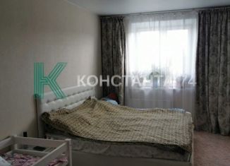 Продается трехкомнатная квартира, 65 м2, микрорайон Вишнёвая Горка, Изумрудная улица, 4