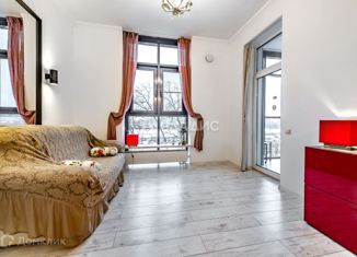 Продаю 1-ком. квартиру, 58 м2, Санкт-Петербург, Ремесленная улица, 21, метро Спортивная