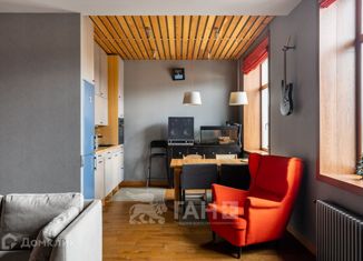 Продаю 3-ком. квартиру, 82 м2, Санкт-Петербург, Авиационная улица, 15, Авиационная улица
