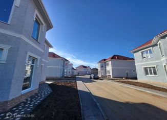 Продажа дома, 200 м2, поселок городского типа Заозерное, Космическая улица, 4