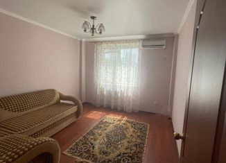 Продаю 1-ком. квартиру, 41 м2, Астрахань, Балашовская улица, 13к2