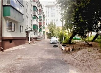 Продам 1-комнатную квартиру, 30 м2, Курск, улица Радищева, 25, Центральный округ