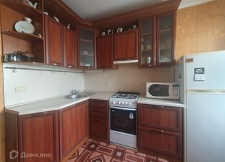 Трехкомнатная квартира на продажу, 62.4 м2, Курганская область, 1-й микрорайон, 24