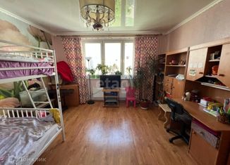 Продам 3-ком. квартиру, 82 м2, Москва, улица Брусилова, 9, улица Брусилова