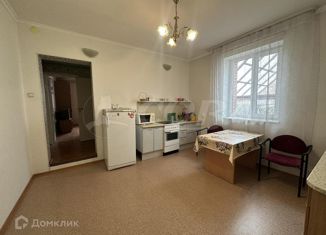 Сдается в аренду 1-комнатная квартира, 40 м2, Тюмень, улица Димитрова, 1