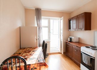 Продается 1-комнатная квартира, 40 м2, Белгородская область, улица Макаренко, 24