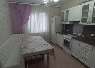 Продается трехкомнатная квартира, 68.6 м2, Омутнинск, Октябрьская улица, 11