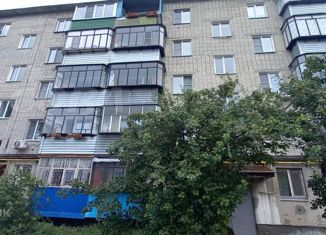 Продается трехкомнатная квартира, 63 м2, Курган, улица Гоголя, 195, Центральный район