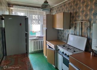 Продается двухкомнатная квартира, 60 м2, Саров, улица Победы, 2