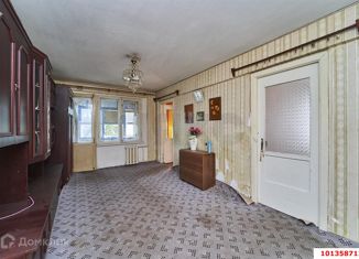 Продаю 3-ком. квартиру, 54 м2, Краснодарский край, улица Атарбекова, 40