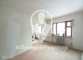 Продается двухкомнатная квартира, 39.3 м2, посёлок городского типа Октябрьский, улица Кочубина, 16