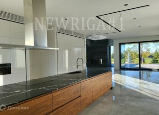 Продаю дом, 950 м2, деревня Захарово