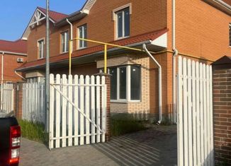 Продам таунхаус, 120 м2, Краснодар, микрорайон Россинского, Командорская улица, 2к62