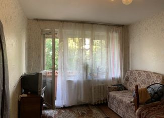 Продаю двухкомнатную квартиру, 46.7 м2, посёлок Ленинское, Заречная улица, 11