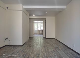 Сдается офис, 61.5 м2, Евпатория, проспект Победы, 30