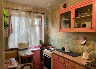 Продается однокомнатная квартира, 31 м2, Челябинская область, улица Молодогвардейцев, 66Б