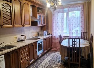 Сдаю 2-ком. квартиру, 70 м2, Ростов-на-Дону, проспект Королёва, 4/4