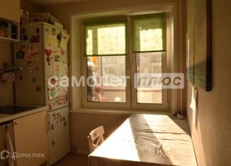 Продам двухкомнатную квартиру, 39.6 м2, Москва, улица Тёплый Стан, 12к1, метро Тёплый Стан
