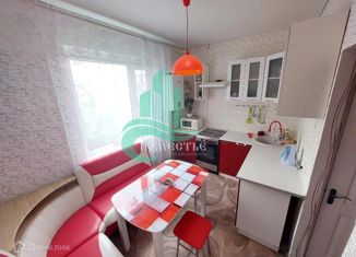 Сдается в аренду двухкомнатная квартира, 47 м2, Крым, улица Дружбы, 42В