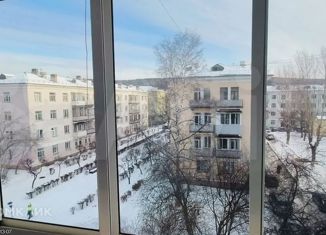 Продам 2-комнатную квартиру, 38 м2, Красноярский край, улица Чапаева, 3