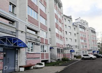 Продается 2-ком. квартира, 78 м2, Ярославль, улица Ньютона, 26А, район Суздалка