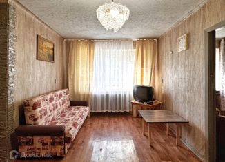 Продаю 2-комнатную квартиру, 45 м2, Киров, улица Большева, 10