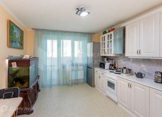 Продам 2-ком. квартиру, 67 м2, Тюмень, улица Валентины Трофимовой, 1