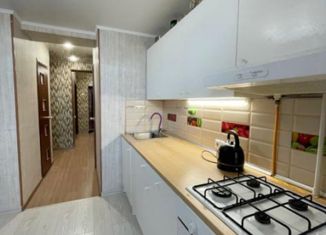 Продам 2-комнатную квартиру, 52 м2, посёлок городского типа Новоозёрное, Морская улица, 11