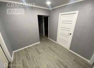 Продам четырехкомнатную квартиру, 74 м2, Ставрополь, улица Ленина, 270А, микрорайон № 6