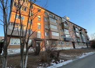 Продажа 3-комнатной квартиры, 54.7 м2, Фокино, улица Тихонова, 4