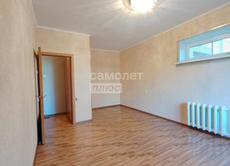 Продаю 1-комнатную квартиру, 35 м2, Астрахань, улица 11-й Красной Армии, 2к1, Кировский район