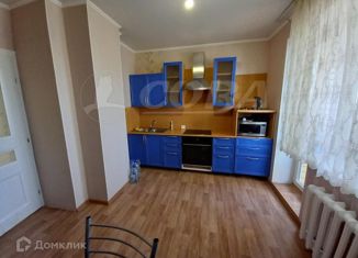 Сдам двухкомнатную квартиру, 60 м2, Тюмень, улица Муравленко, 1к1