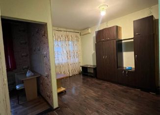 Сдам в аренду 1-комнатную квартиру, 33 м2, Волгоградская область, Ополченская улица, 27