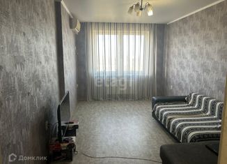 Продам 1-комнатную квартиру, 40 м2, Краснодар, улица Дмитрия Благоева, 31к2