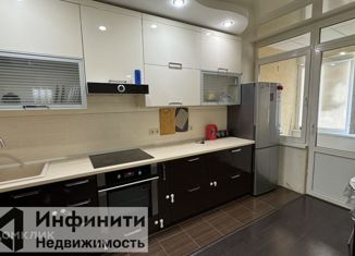 Продам однокомнатную квартиру, 45 м2, Ставрополь, улица Чехова, 120