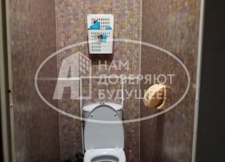 Продается 4-комнатная квартира, 60.2 м2, поселок Углеуральский, улица Маяковского, 13