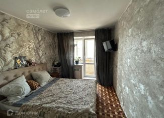 Продаю четырехкомнатную квартиру, 88.2 м2, Курган, 6-й микрорайон, 10