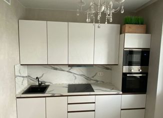 Продаю 2-ком. квартиру, 77 м2, Москва, Михневская улица, 8, Михневская улица