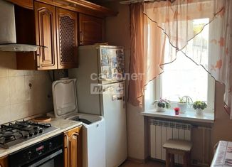 Продам трехкомнатную квартиру, 55.5 м2, Батайск, Комсомольская улица, 117