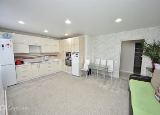 Продается 5-ком. квартира, 90.3 м2, Салават, бульвар Салавата Юлаева, 19А