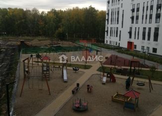 Продам 2-ком. квартиру, 60 м2, Тобольск, 6-й микрорайон, 110к2, ЖК Мой Квартал